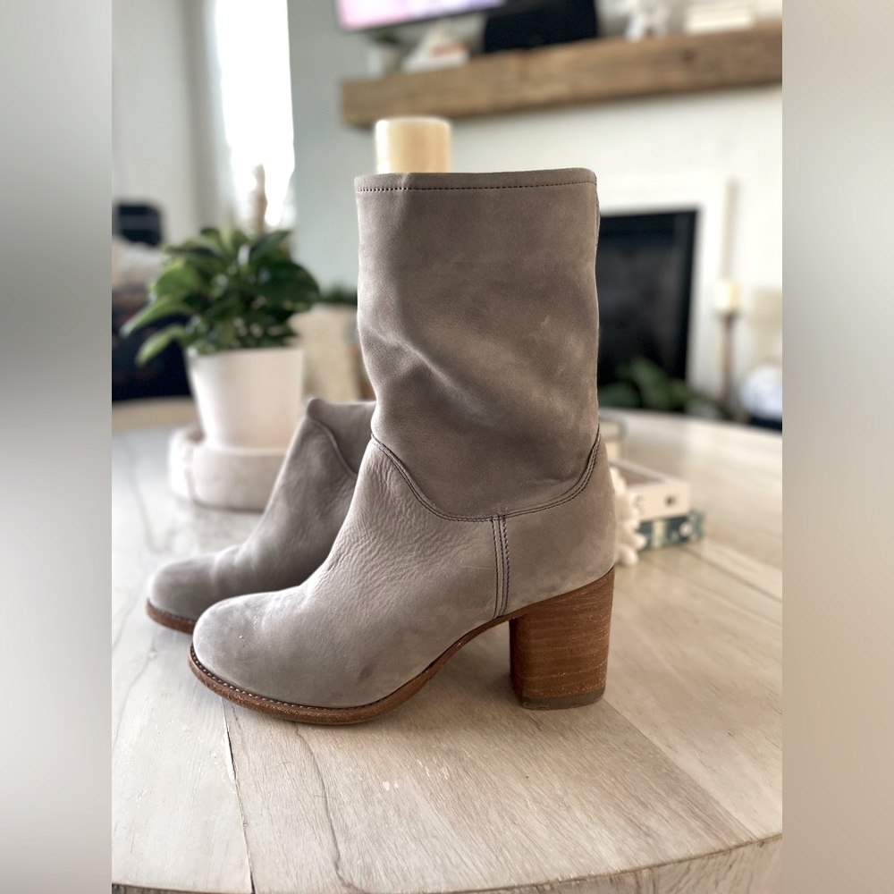 Frye Addie Mid Nubuck Boots in Gray, sz 8